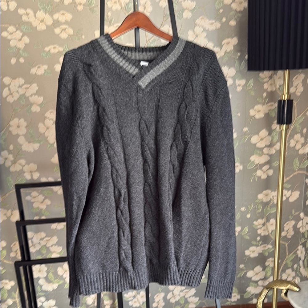 Men's Gray Cable Knit Sweater